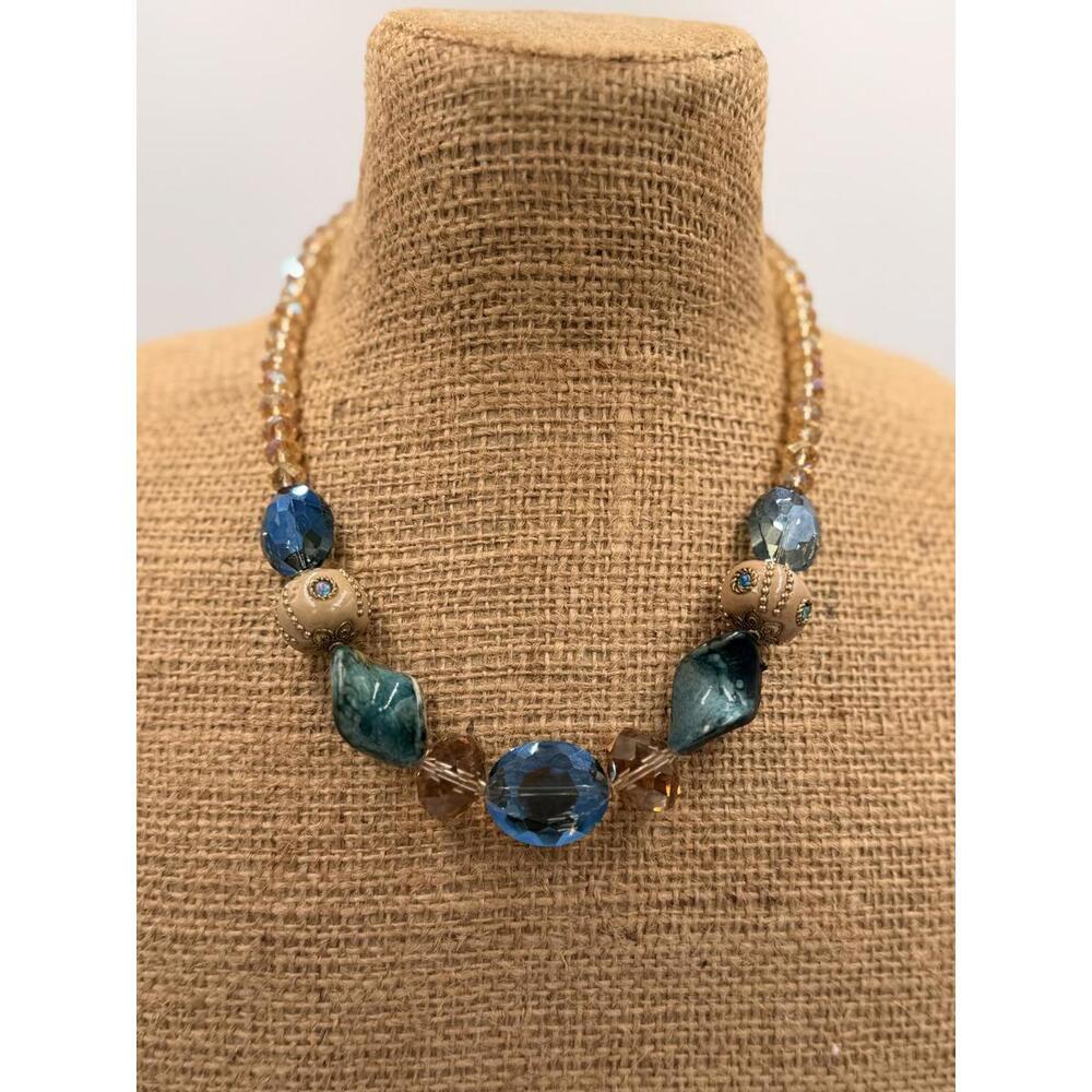 Blue fashion necklace